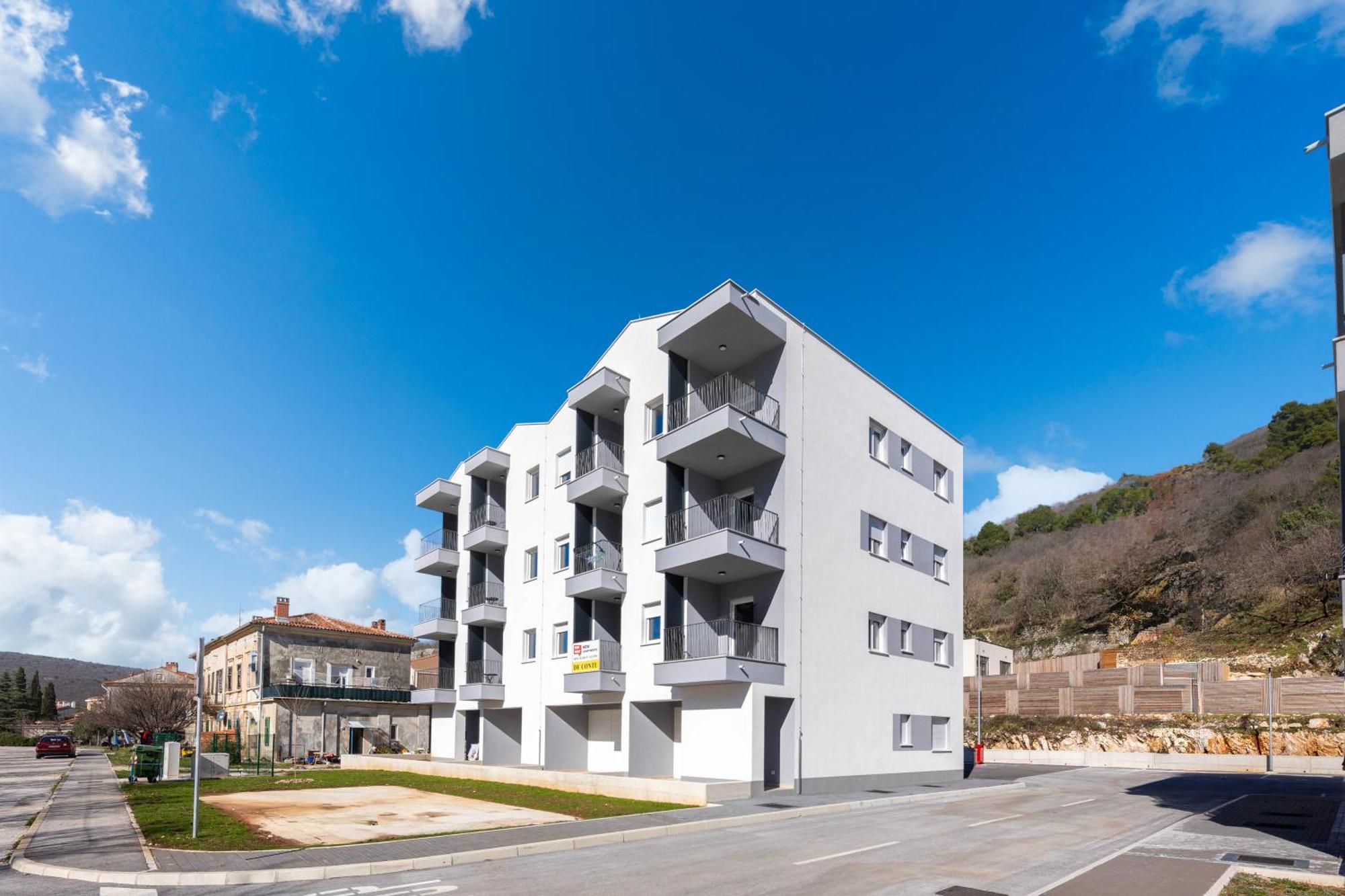 Seafront Villa Andrijana - Happy Rentals Пломин Екстериор снимка