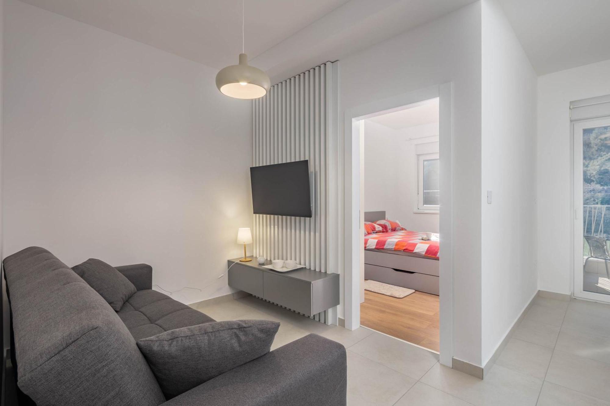 Seafront Villa Andrijana - Happy Rentals Пломин Екстериор снимка