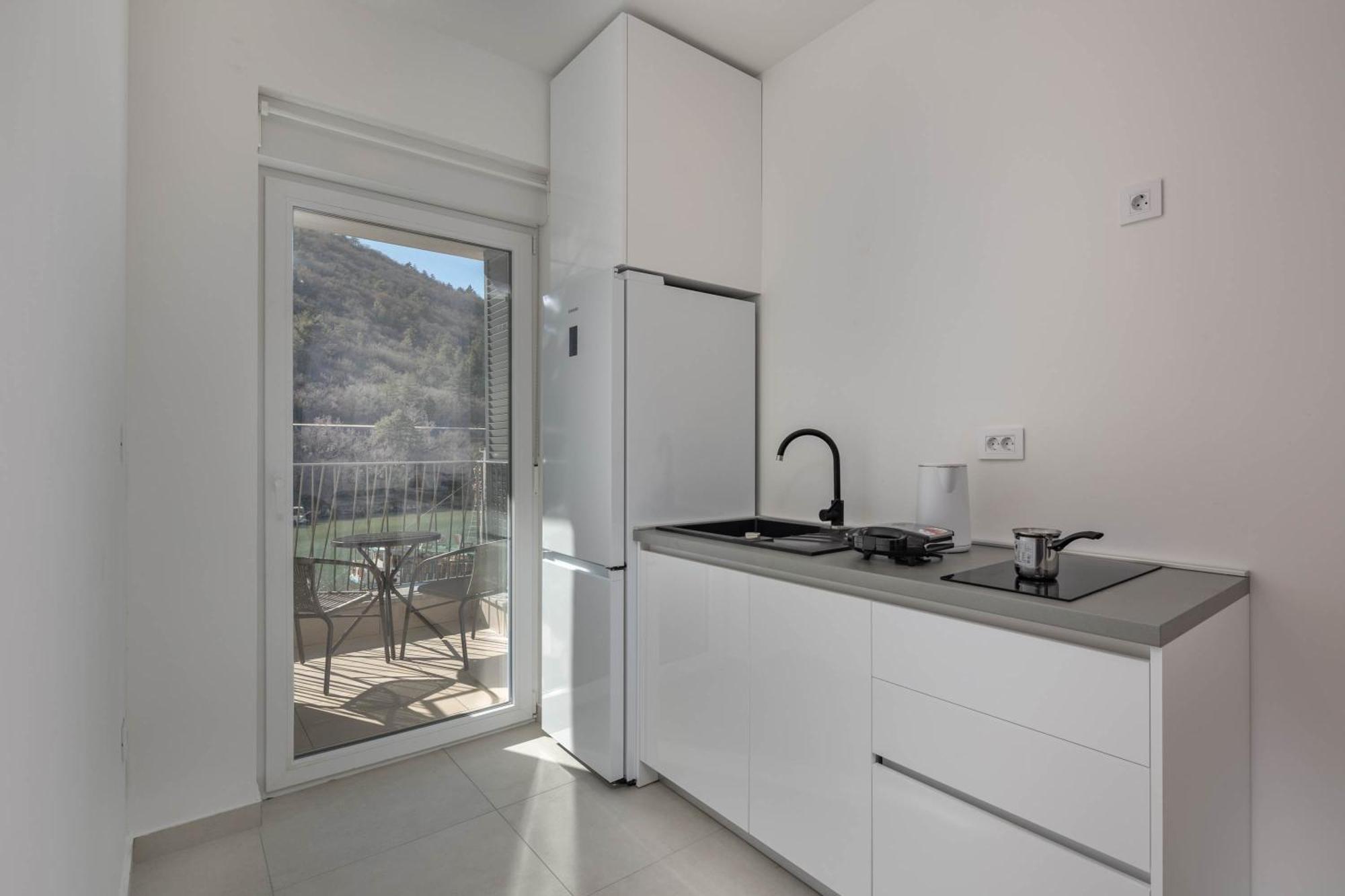 Seafront Villa Andrijana - Happy Rentals Пломин Екстериор снимка