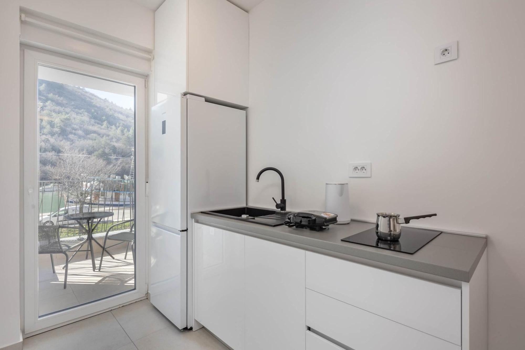 Seafront Villa Andrijana - Happy Rentals Пломин Екстериор снимка