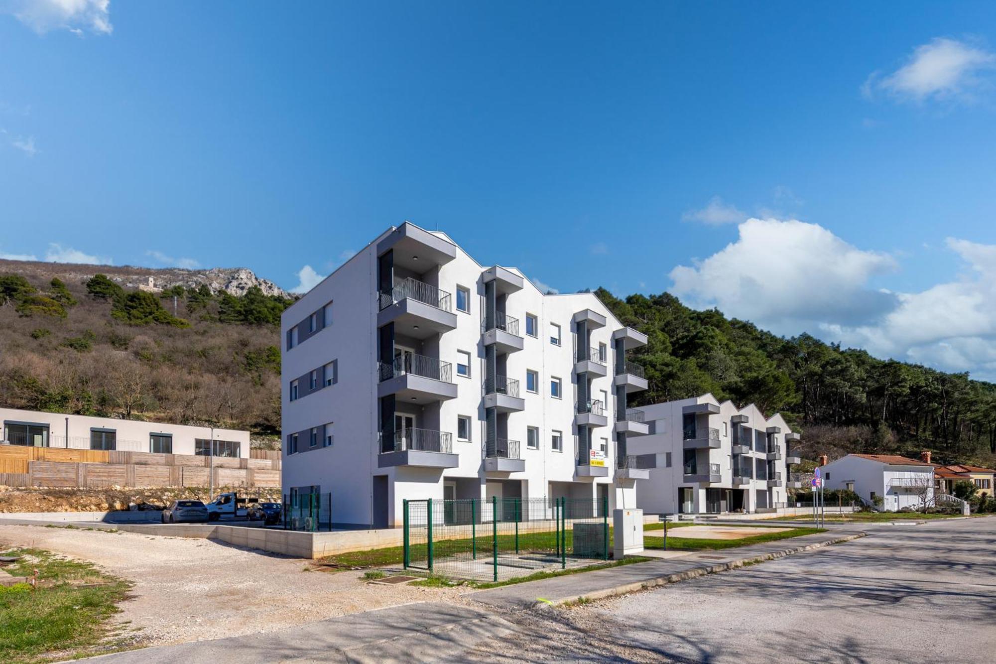 Seafront Villa Andrijana - Happy Rentals Пломин Екстериор снимка